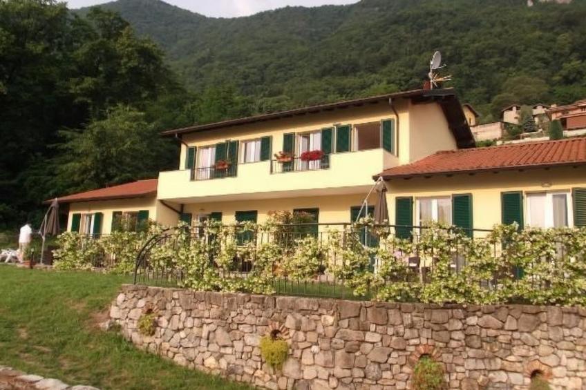 Villa zur alleinigen Nutzung mit 4 Wohnungen