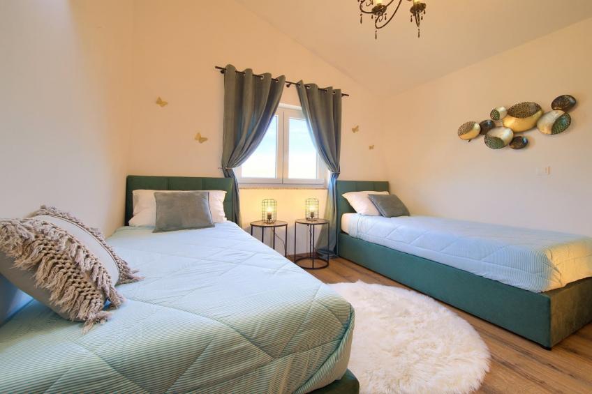 Elegant and Vibrant Apartment with Terrace and Sea View - Two Bedroom Apartment with Terrace and Sea View - foto 14