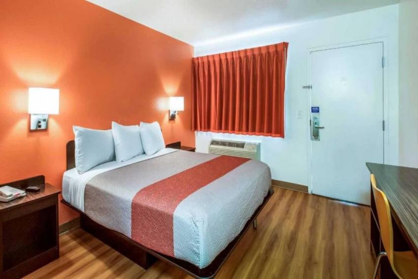 1 Queen Bed - foto 17