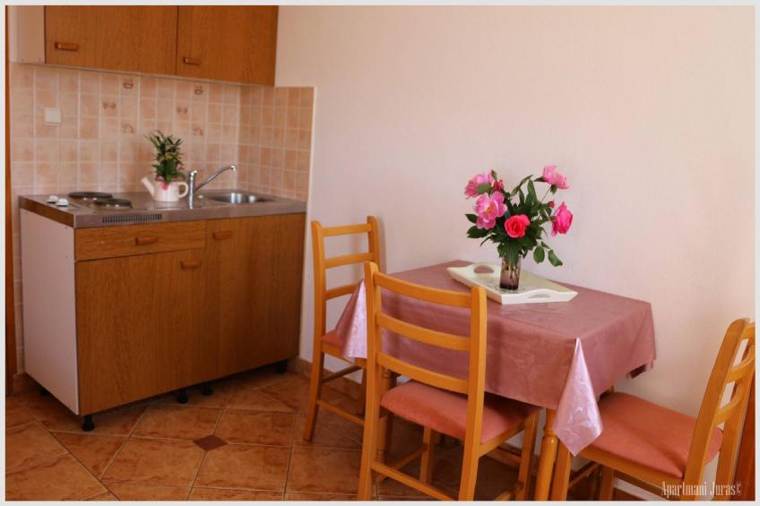 Apartments Juras - Studio Apartment with Balcony and Side Sea View (Tea) - foto 2