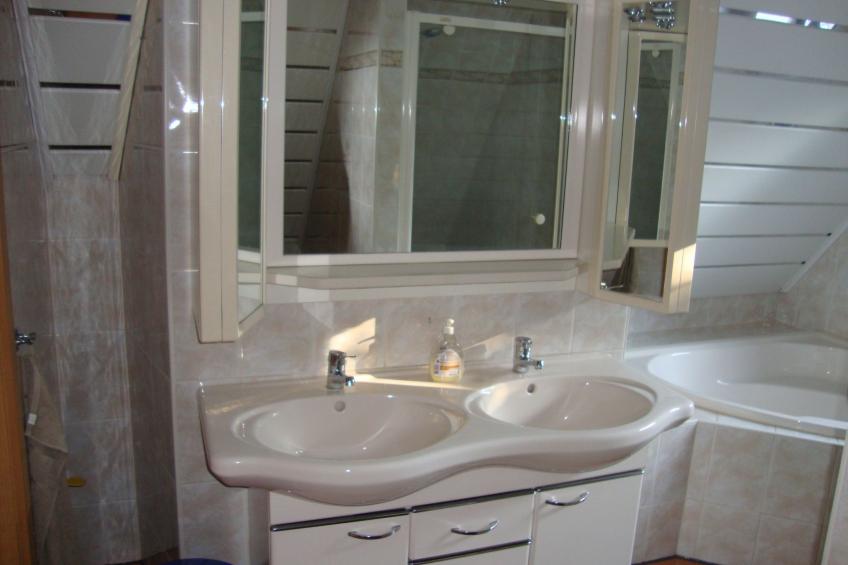 Geräumige Ferienwohnung mit Terrasse, in günstiger zentraler Lage in der Oberla - foto 22