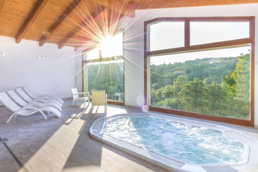 Villa Cantone mit beheiztem Pool