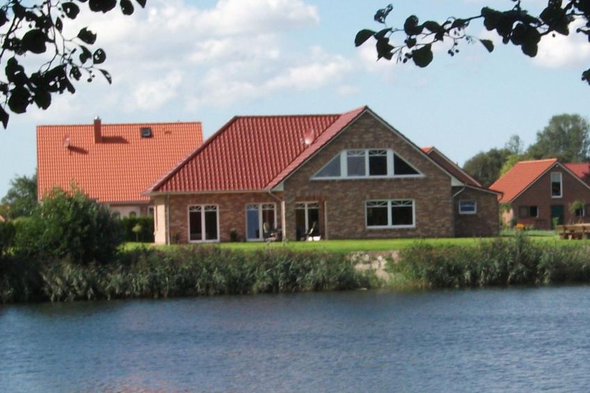 Landromantik mit traumhaftem Seeblick