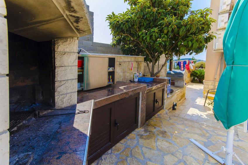 Vakantiewoning met balkon, zwembad en barbecue - VW-BCRHG - foto 7