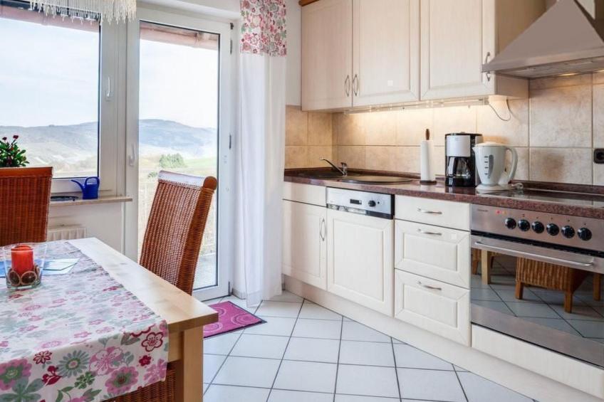 mit Balkon und Rheinblick - foto 7