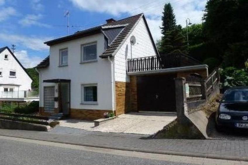 mit eigenem Garten und Grill