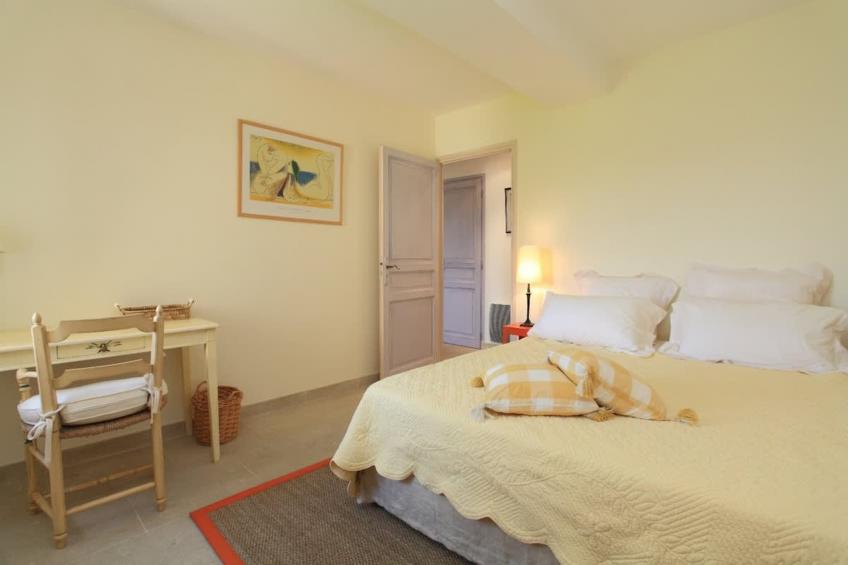 Bastide avec piscine 3 terrasses dans un écrin de verdure - foto 20