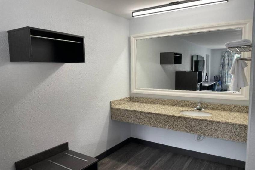 2 Full Beds  Non-Smoking Kitchen - foto 31
