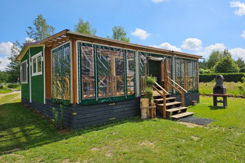 Ganzjährig bewohnbares Ferienhaus - grün