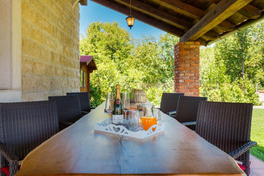 Villa Kamenica  im mediterranen Stil mit Innen- und Außenpool - foto 35