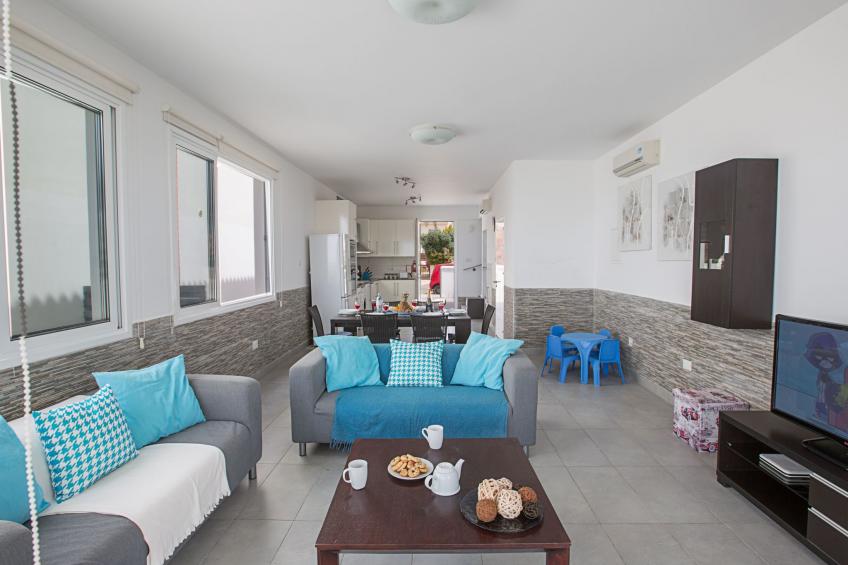 Moderne, geräumige Villa am Strand mit Pool - foto 17