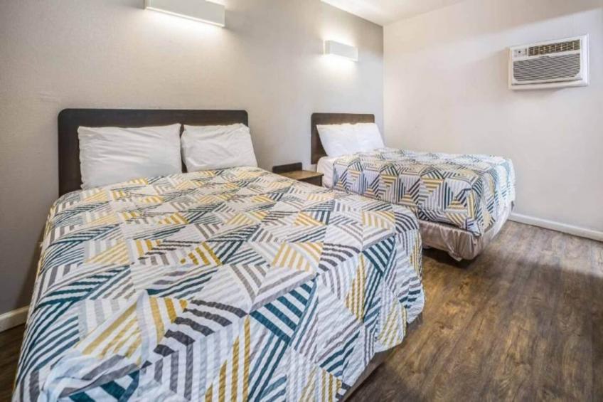 2 Full Beds  Non-Smoking - foto 9