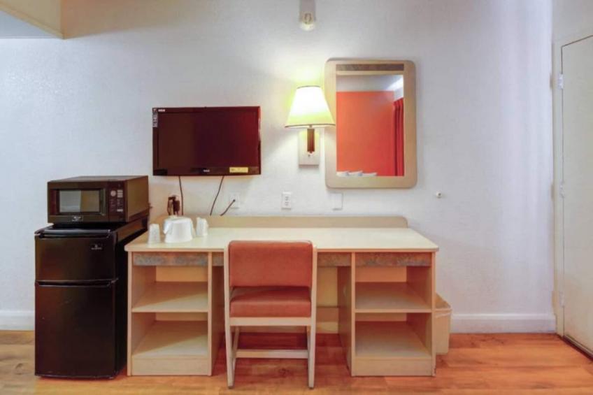 2 Full Beds  Non-Smoking Micfridge - foto 15