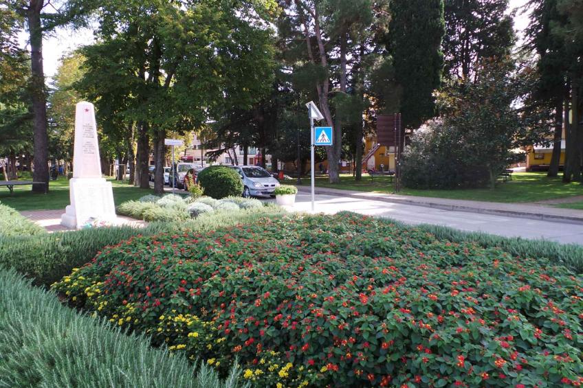 Holiday apartment with beautiful garden - BF-TRHJ - foto 27