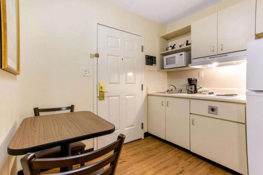 2 Full Beds  Smoking Kitchen - foto 3