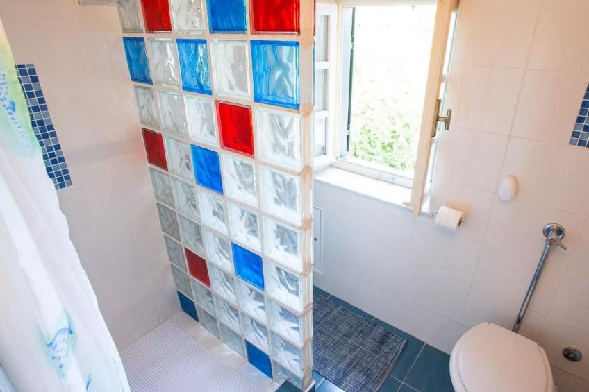 Haus mit modernem Interieur und einer alten Taverne - foto 21