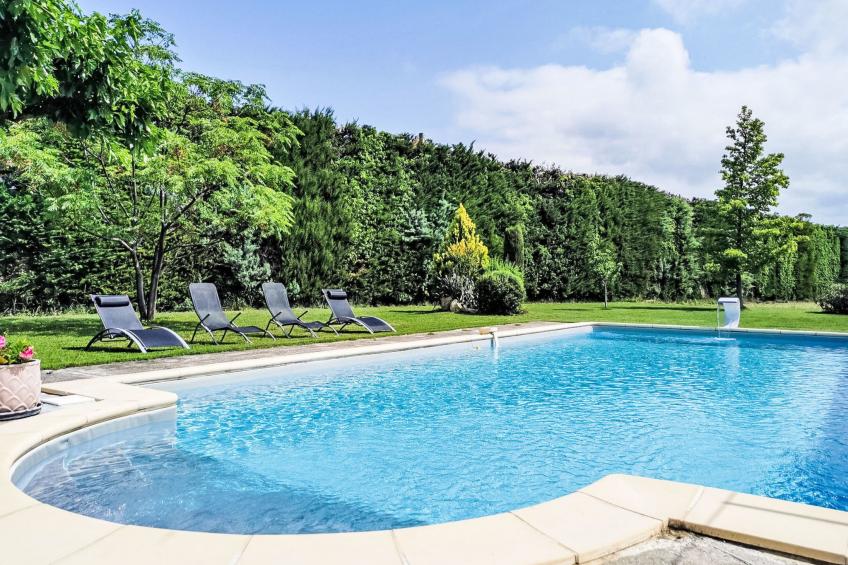 auf dem Land mit Pool