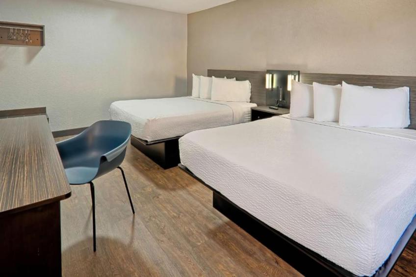 2 Full Beds  ADA/RI Shower/Micfridge