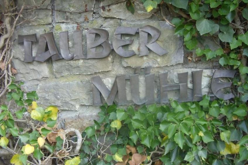 mit Terrasse und Parkplatz - foto 2