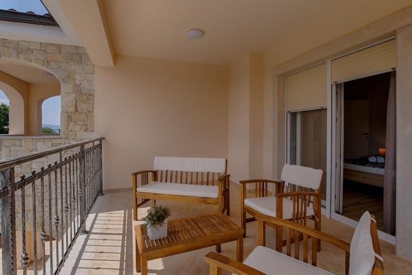 Haus in Pinezići mit privatem Pool - foto 42