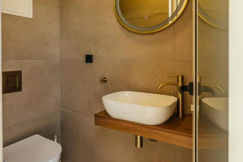 Luxury Villa Lara with Heated Pool, Hot-Tub and Sauna - Six Bedroom Villa with Pool - foto 35