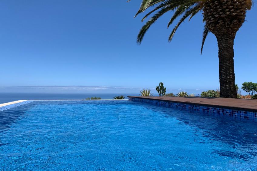 Romantische Ferienvilla mit Infinity-Pool und Panoramameerblick - foto 35