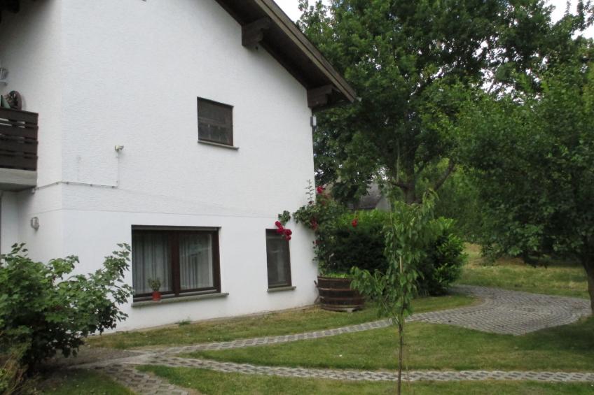 Wohnung in Starkenburg mit Kleiner Terrasse - foto 2