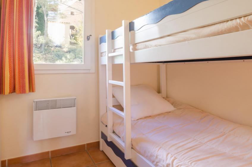 Pierre & Vacances Village Pont Royal en Provence Apartment 8 people - 2 bedrooms + 1 sleeping alcove - Balcony - foto 9