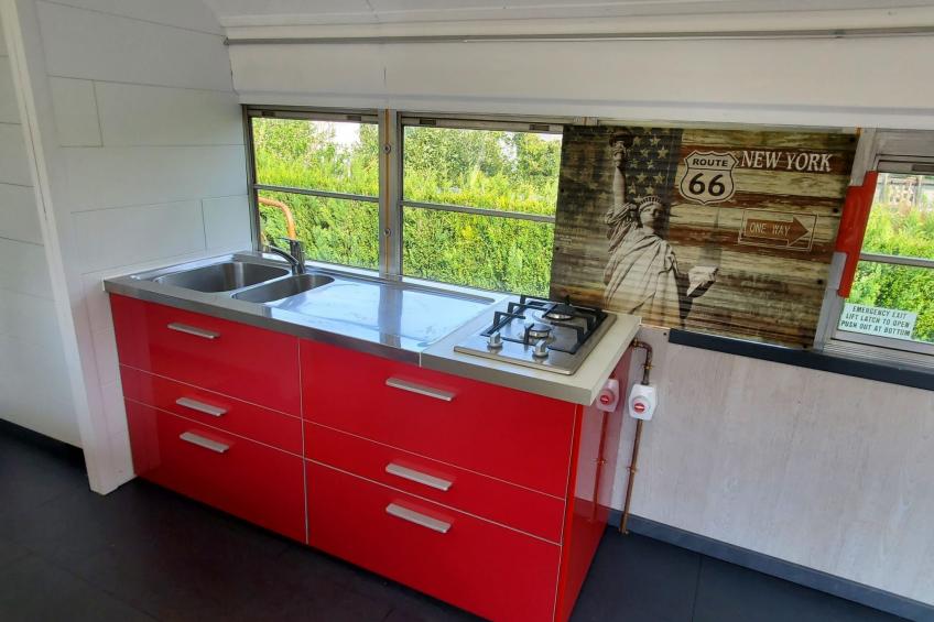 Ungewöhnliche Übernachtung in einem authentischen amerikanischen Schulbus - foto 6