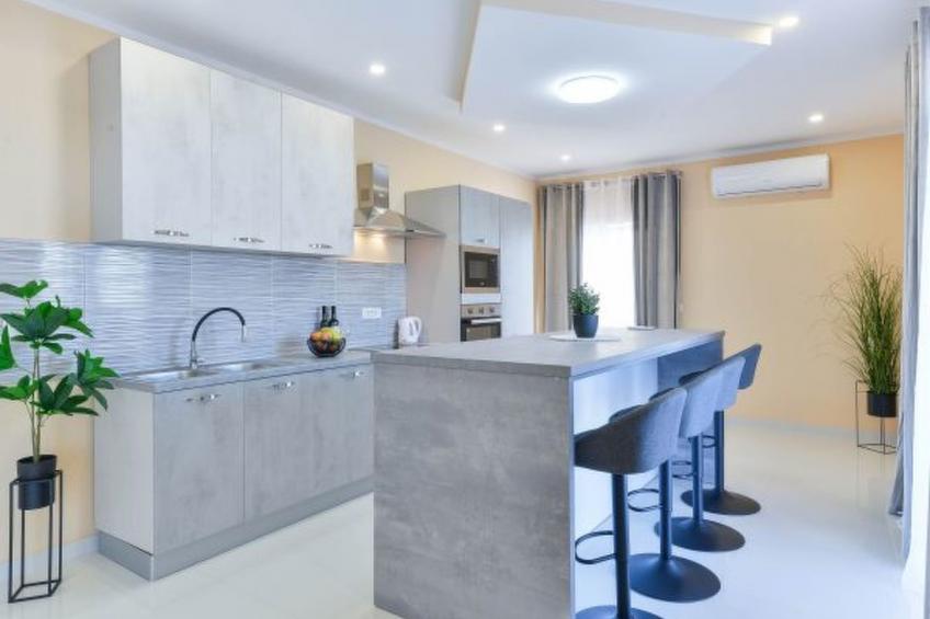 Apartment Holiday House Diana - foto 17