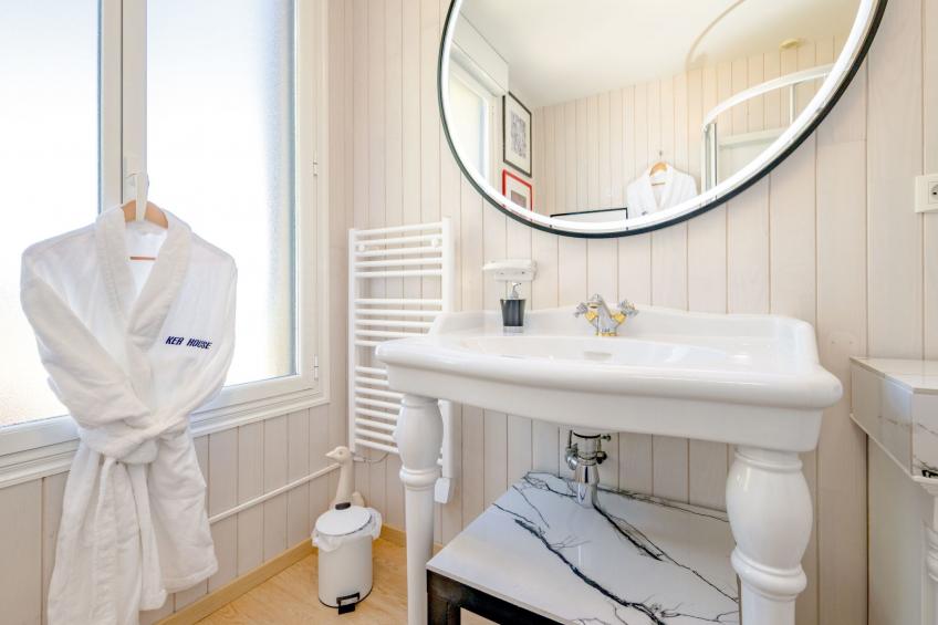 Villa "Ker House" mit Blick auf das Wasser - foto 31