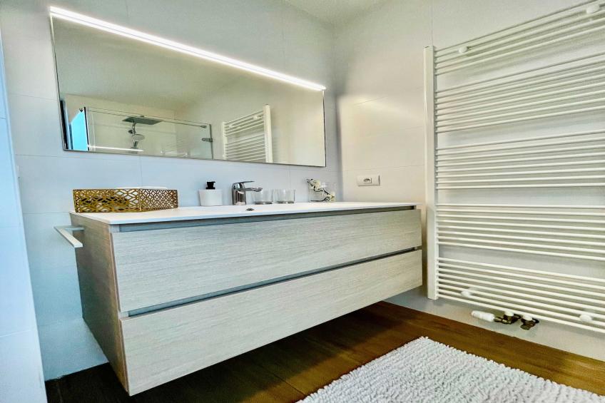 Modern 2BR Penthouse Near Diamond District by OneLuxStay - foto 46