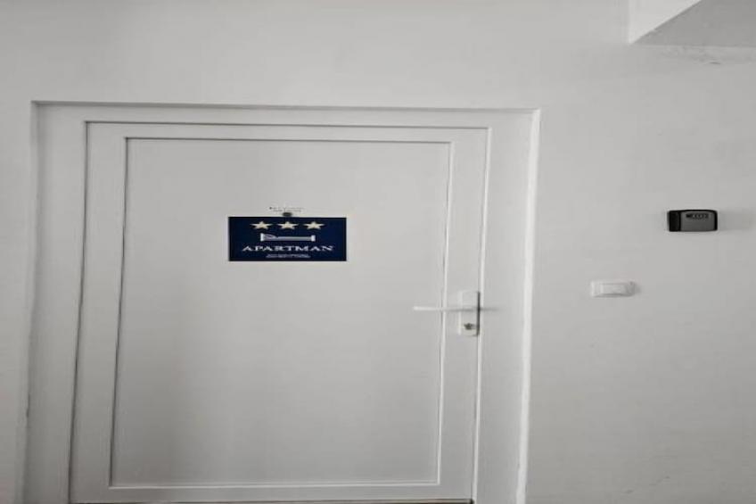 Apartment Gracac - Two Bedroom Apartment with Terrace - foto 35