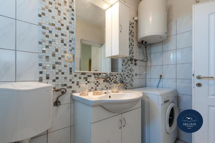Villa Ivan apartment with balcony and sea view A2 - foto 50