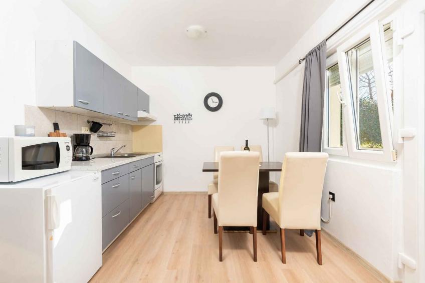 Holiday apartment with community pool - BF-MHFWZ - foto 11