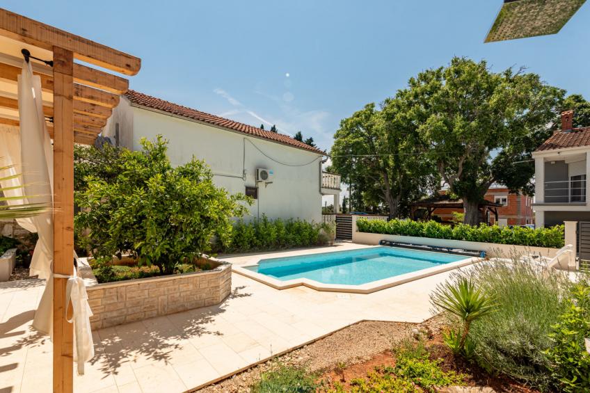 Apartment Varos 2+1 with shared pool - foto 31