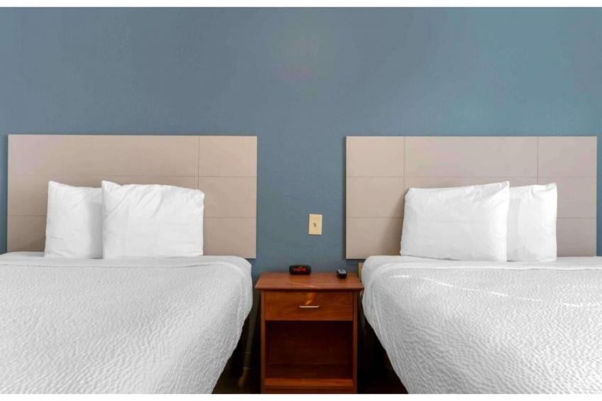 2 Queen Beds  Non-Smoking Kitchen - foto 13