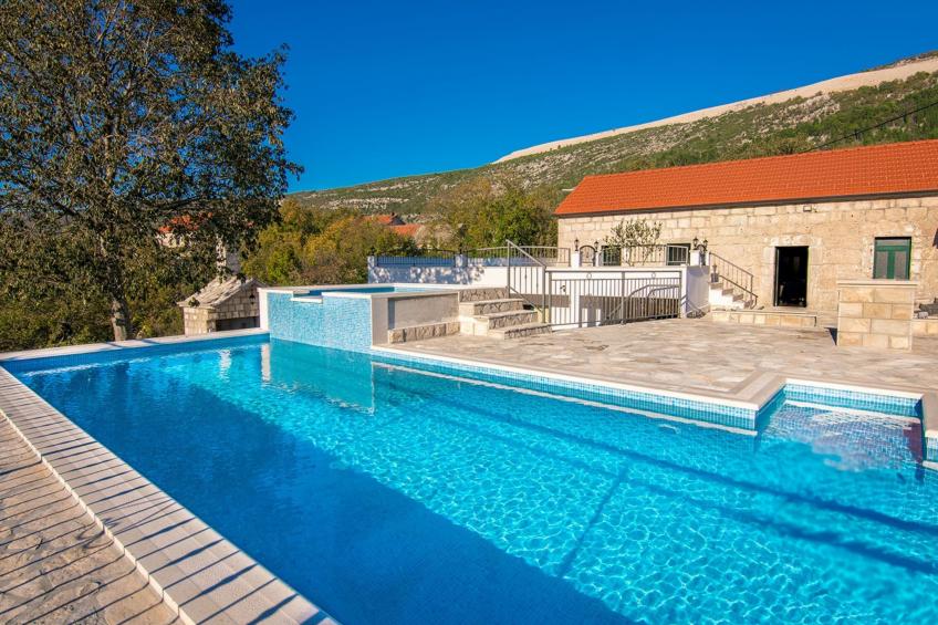 Stipanovi Dvori mit Bergblick - foto 7