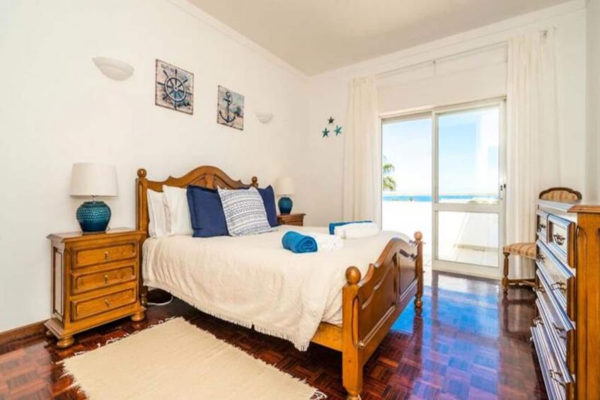 Sunny Seaside Escape - foto 4