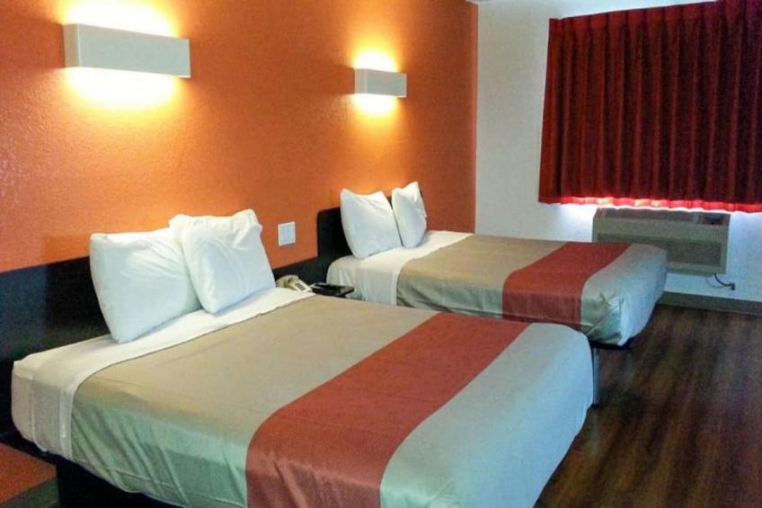 2 Queen Beds  Non-Smoking - foto 13