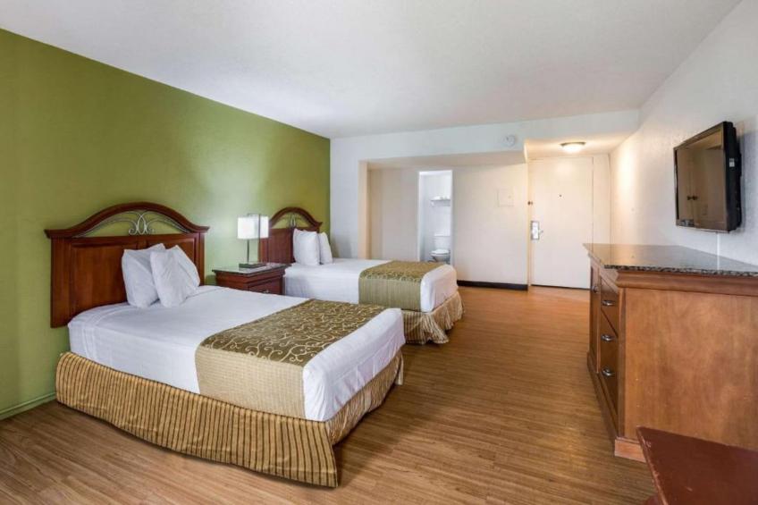 2 Full Bed  with kitchenette Non-Smoking - foto 9
