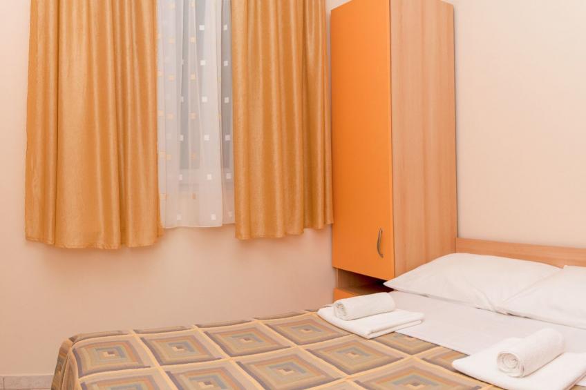 Modern eingerichtete Ferienwohnung orange - foto 7