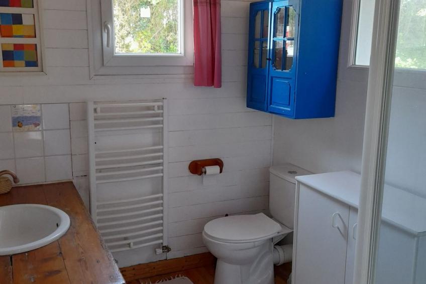 Kleine Wohnung in großem Familienhaus - foto 5