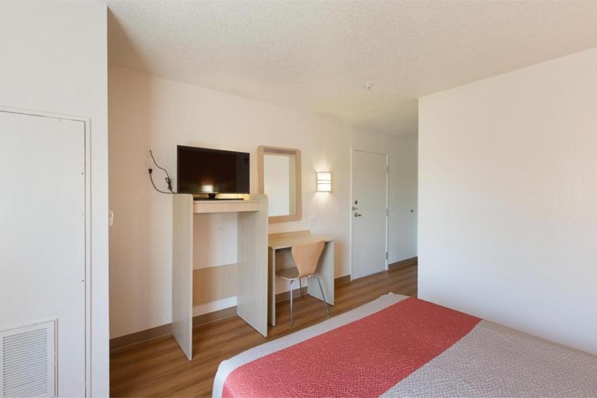 1 Full Bed  Micfridge - foto 12