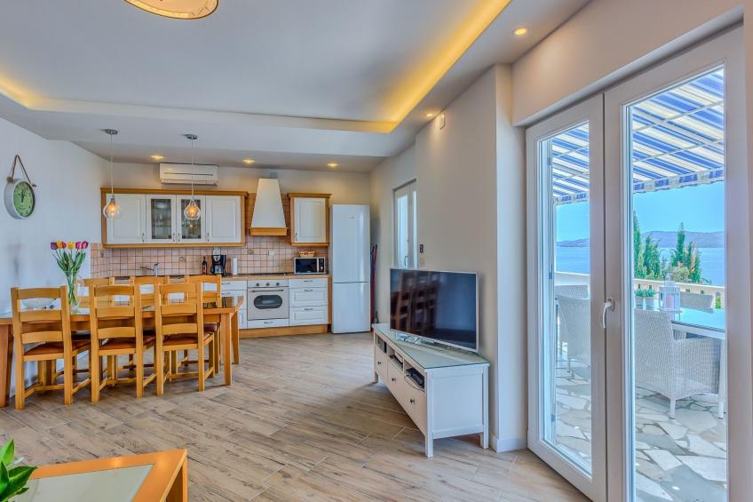 mit Terrasse, Pool und Strandzugang - foto 11