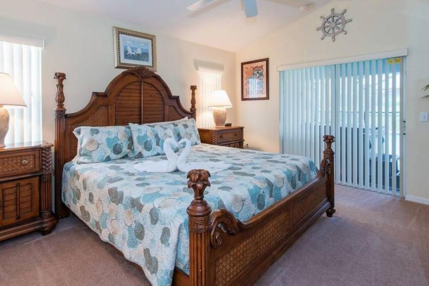 Sonniger Privatpool mit freistehendem Whirlpool und Filmraum - foto 15