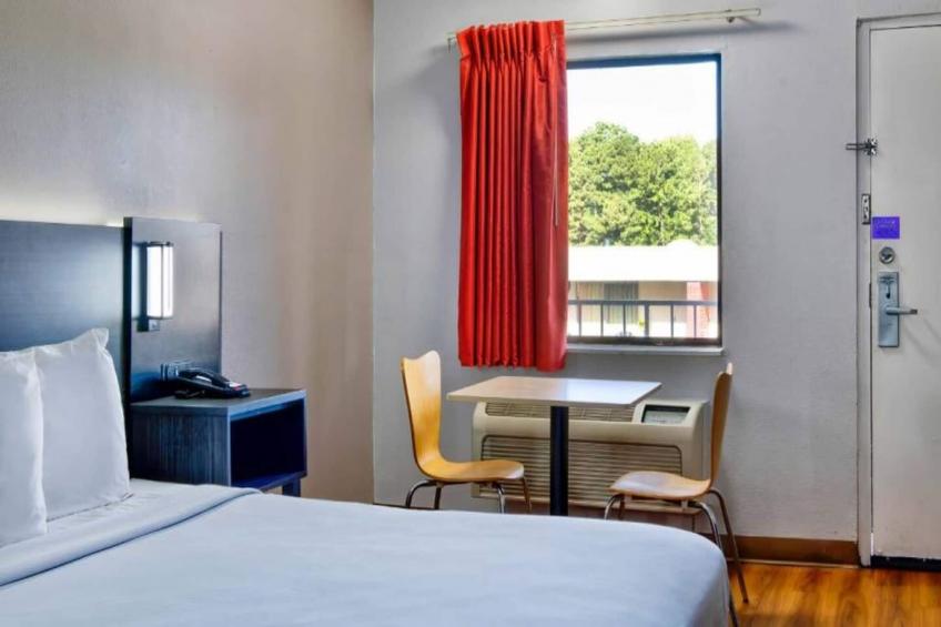 1 Queen Bed  Non-Smoking - foto 6