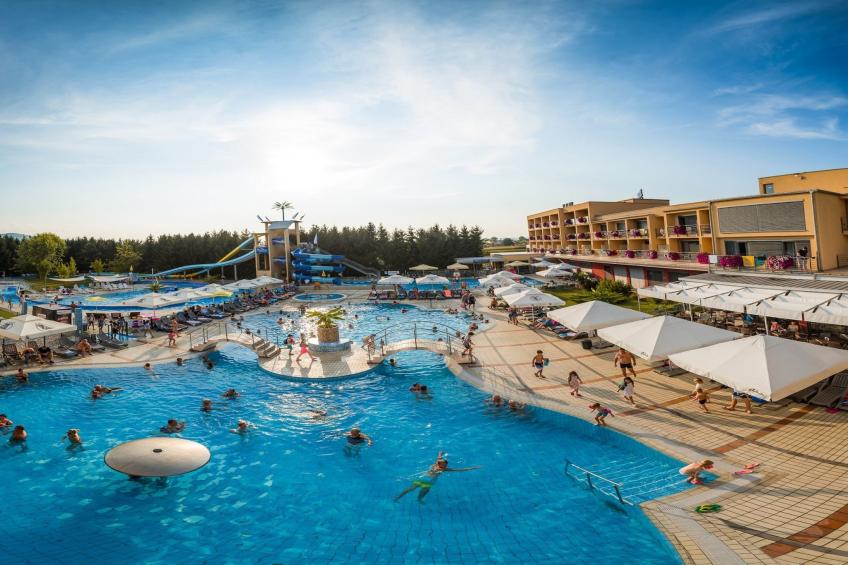 Stylish Retreat with BBQ and Modern Amenities near Terme - Three Bedroom Apartment - foto 29