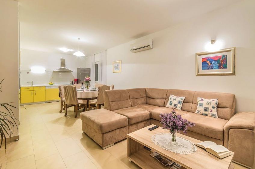 in Kastel Sucurac mit Parkplatz - foto 23