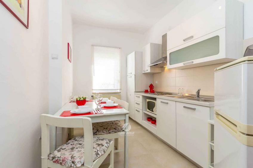 Appartement de vacances avec un intérieur sophistiqué, une belle terrasse et un jardin - BF-H8MJ6 - foto 9